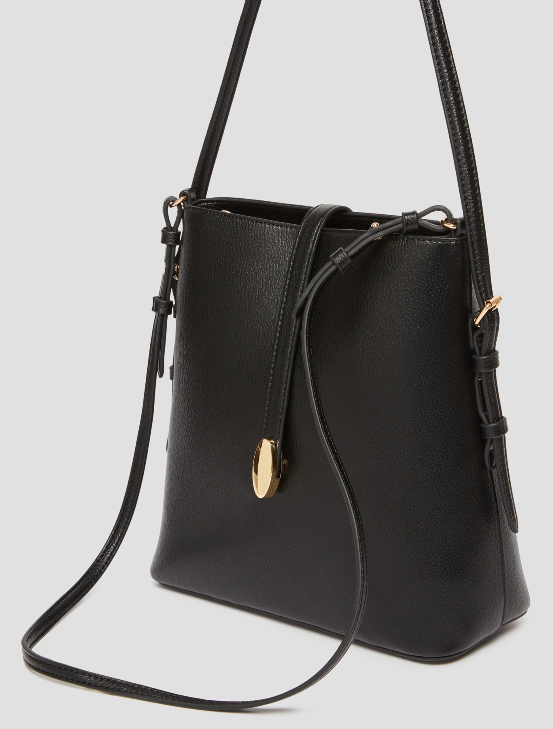 Black Shoulder Detailed Bag