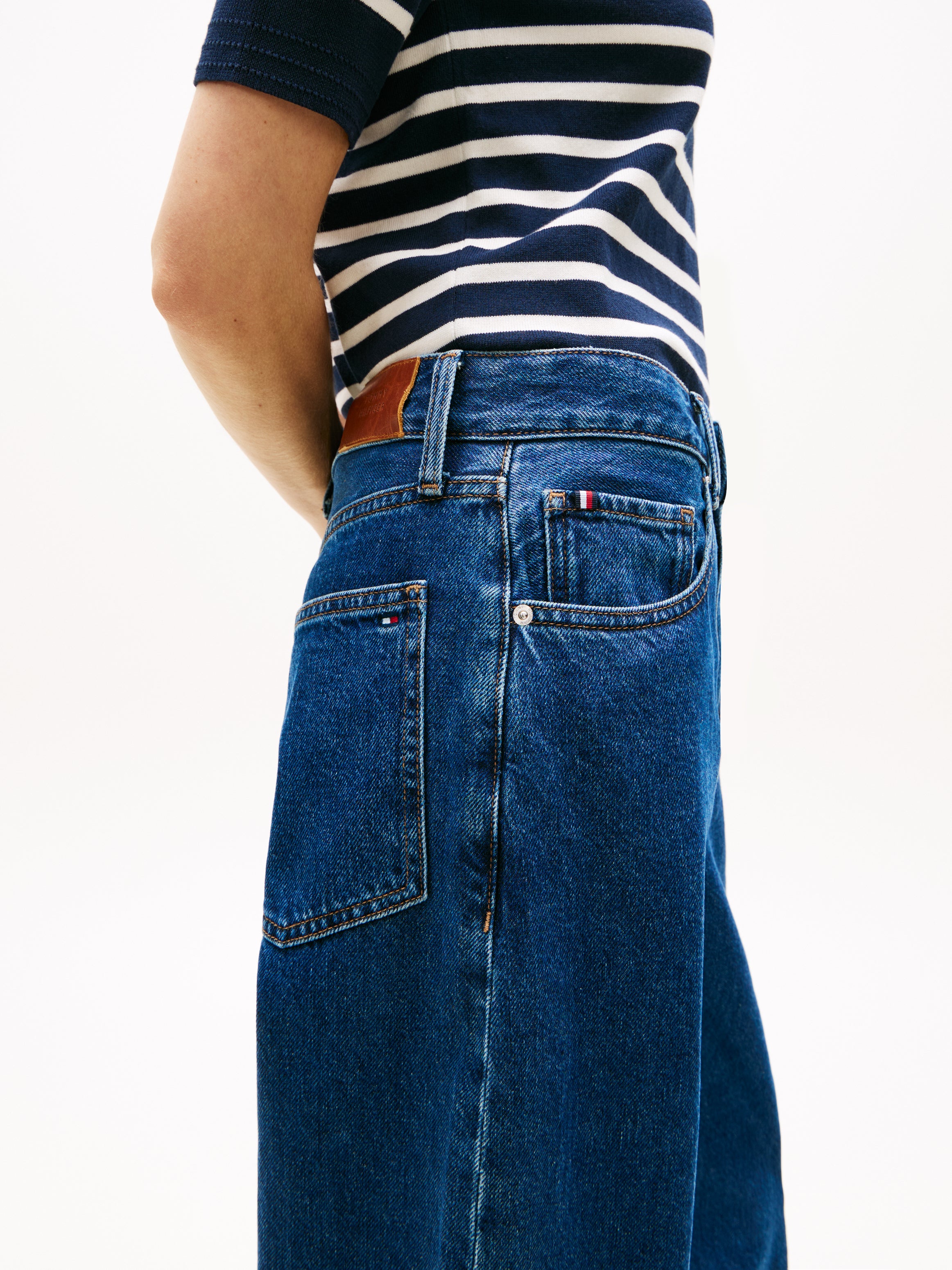 The Dark Denim Barrel Jeans