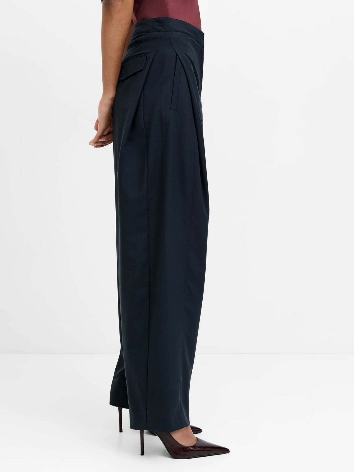 Aira Dark Grey Tailored Pleated Wide Leg Trousers