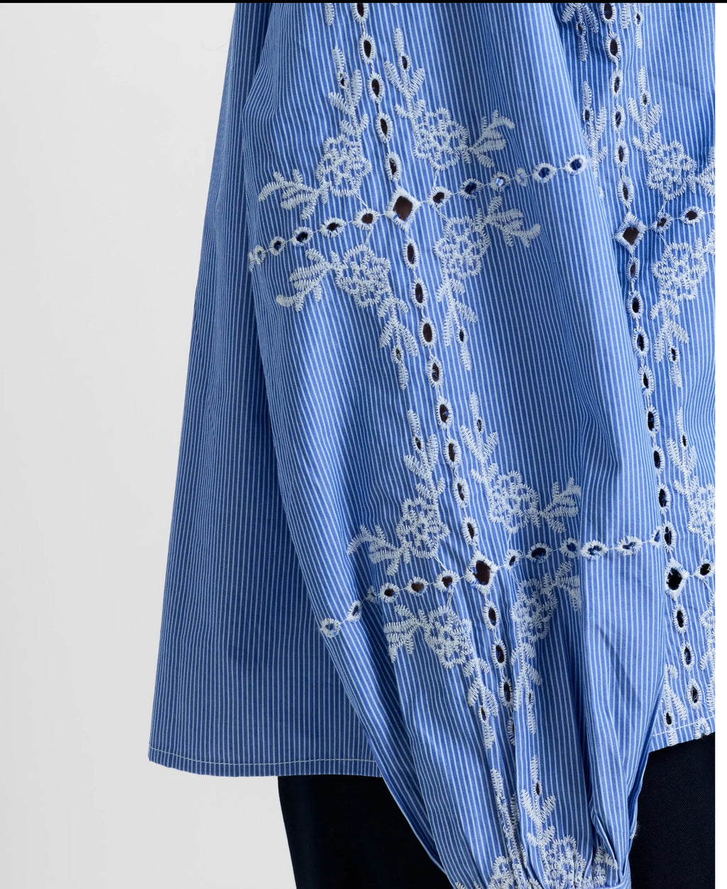 Grayson Peter Pan Collar Embroidered Top
