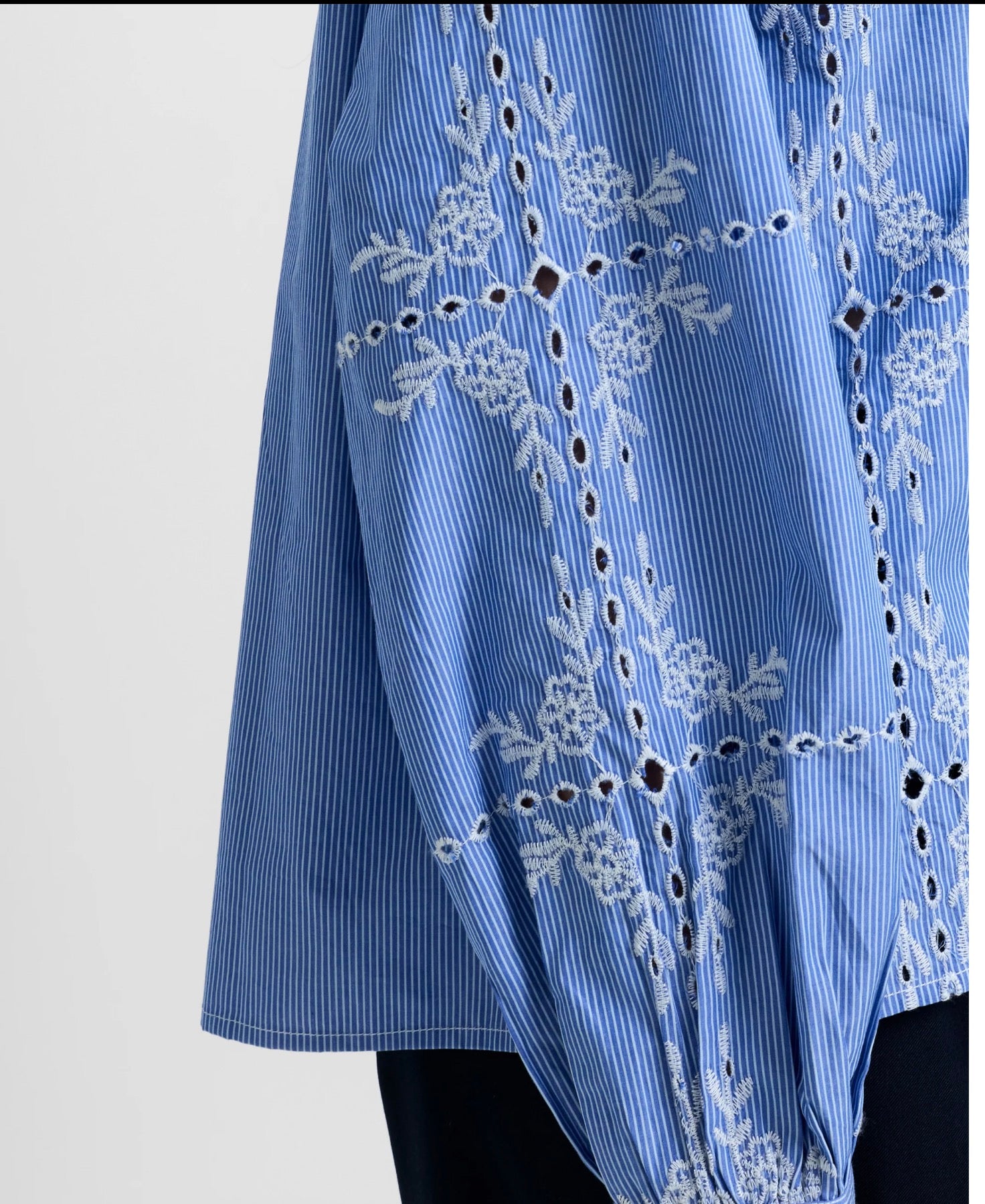 Grayson Peter Pan Collar Embroidered Top