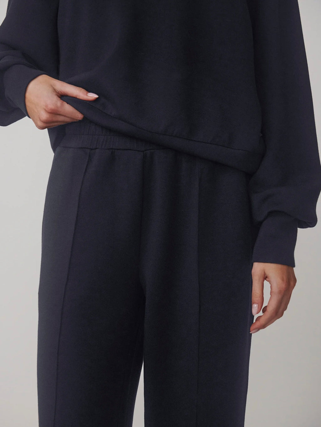 The Navy Wide Leg Pant 28"