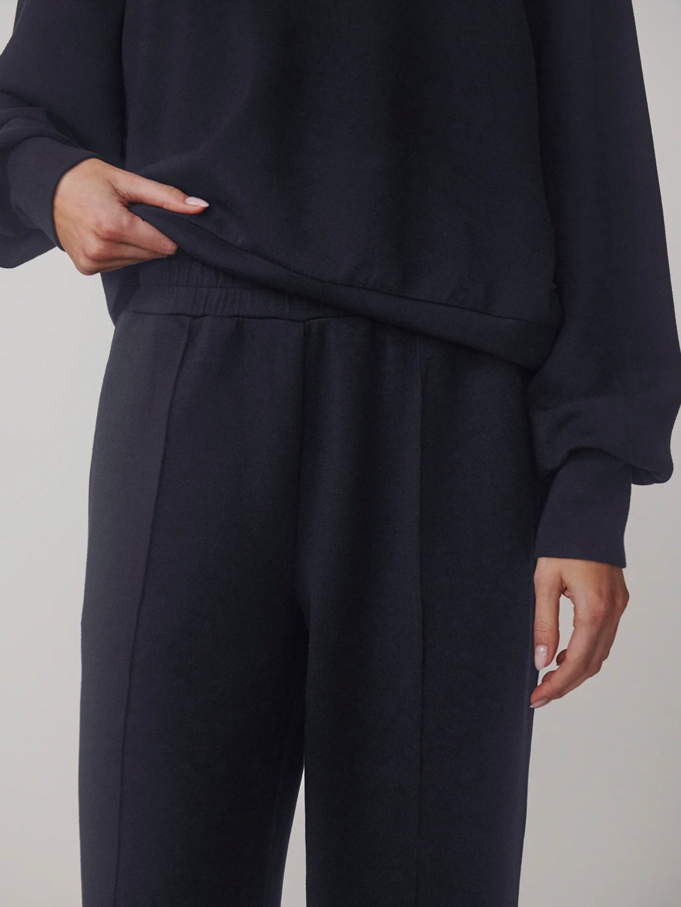 The Navy Wide Leg Pant 28"