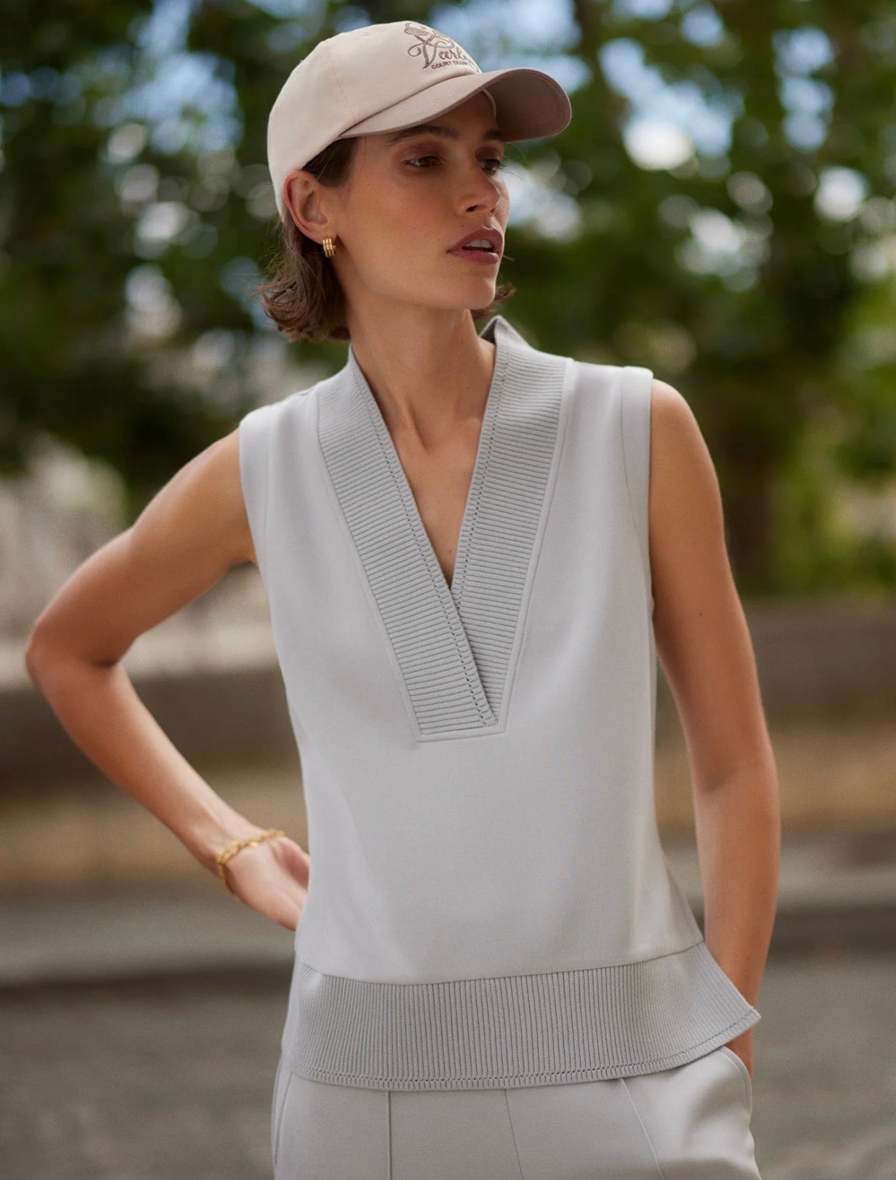 Freida V-Neck Clay Blue Tank