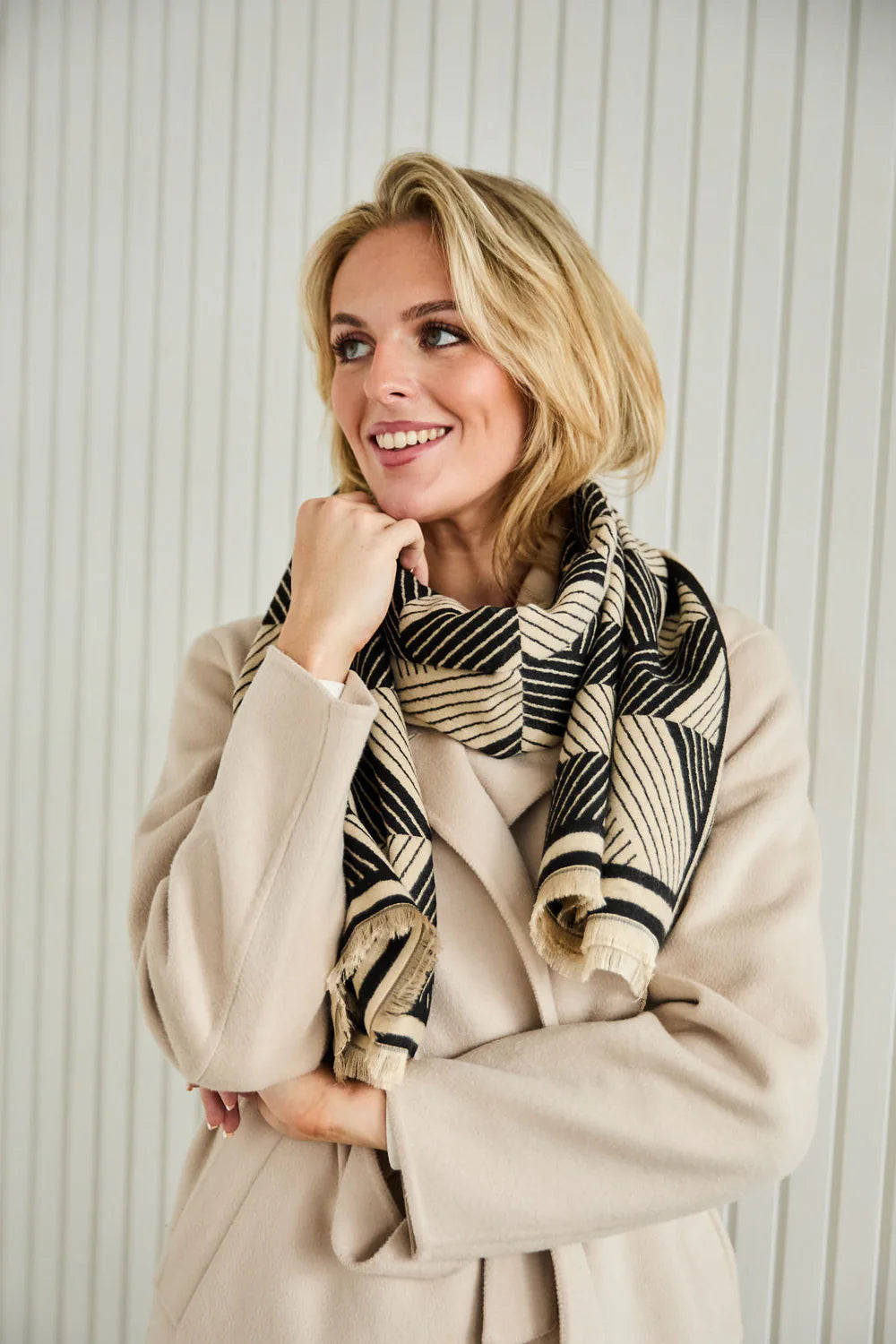 Elie Beaumont Black and Ivory Mosaic Scarf