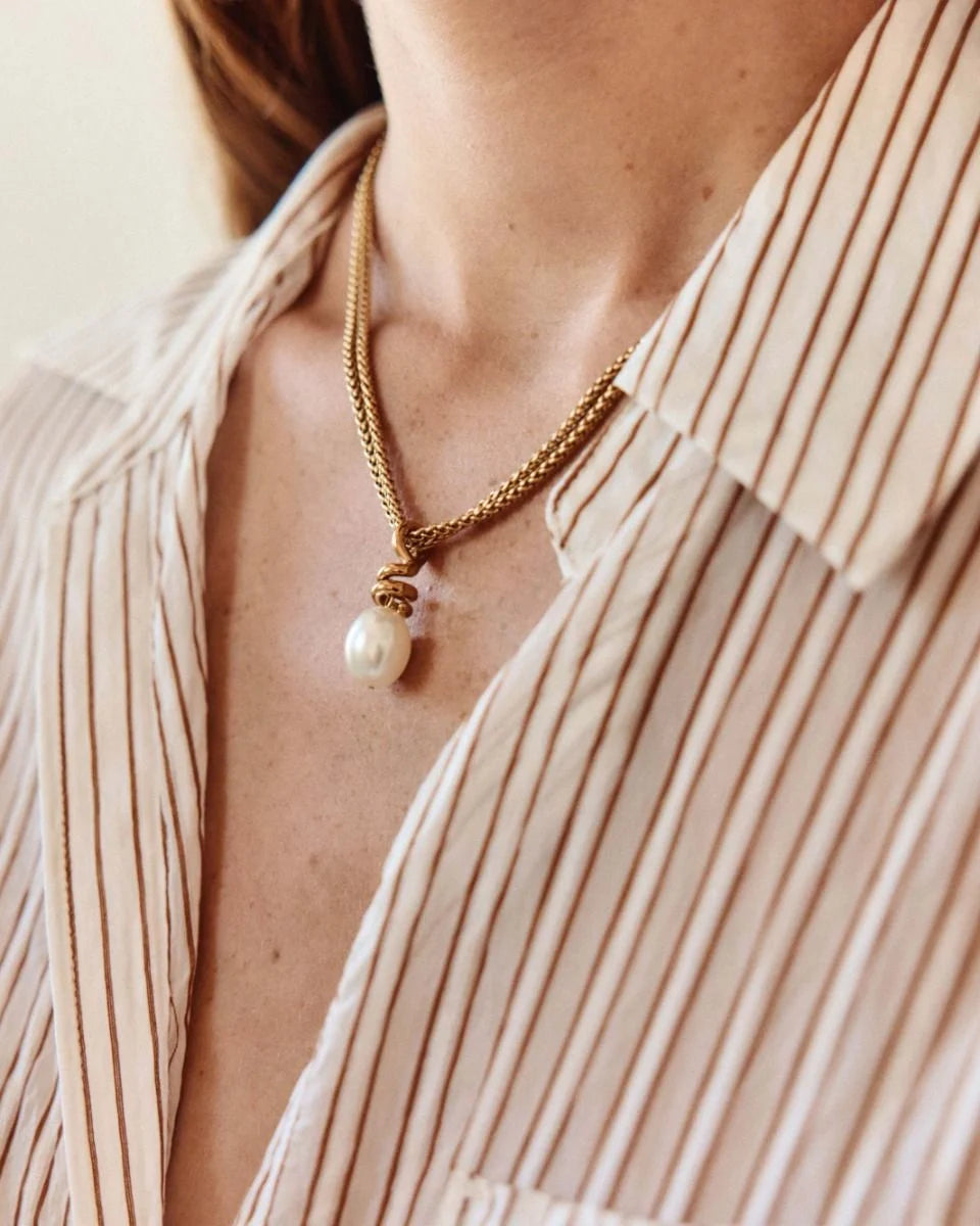 The Swivel Gold Pearl Necklace