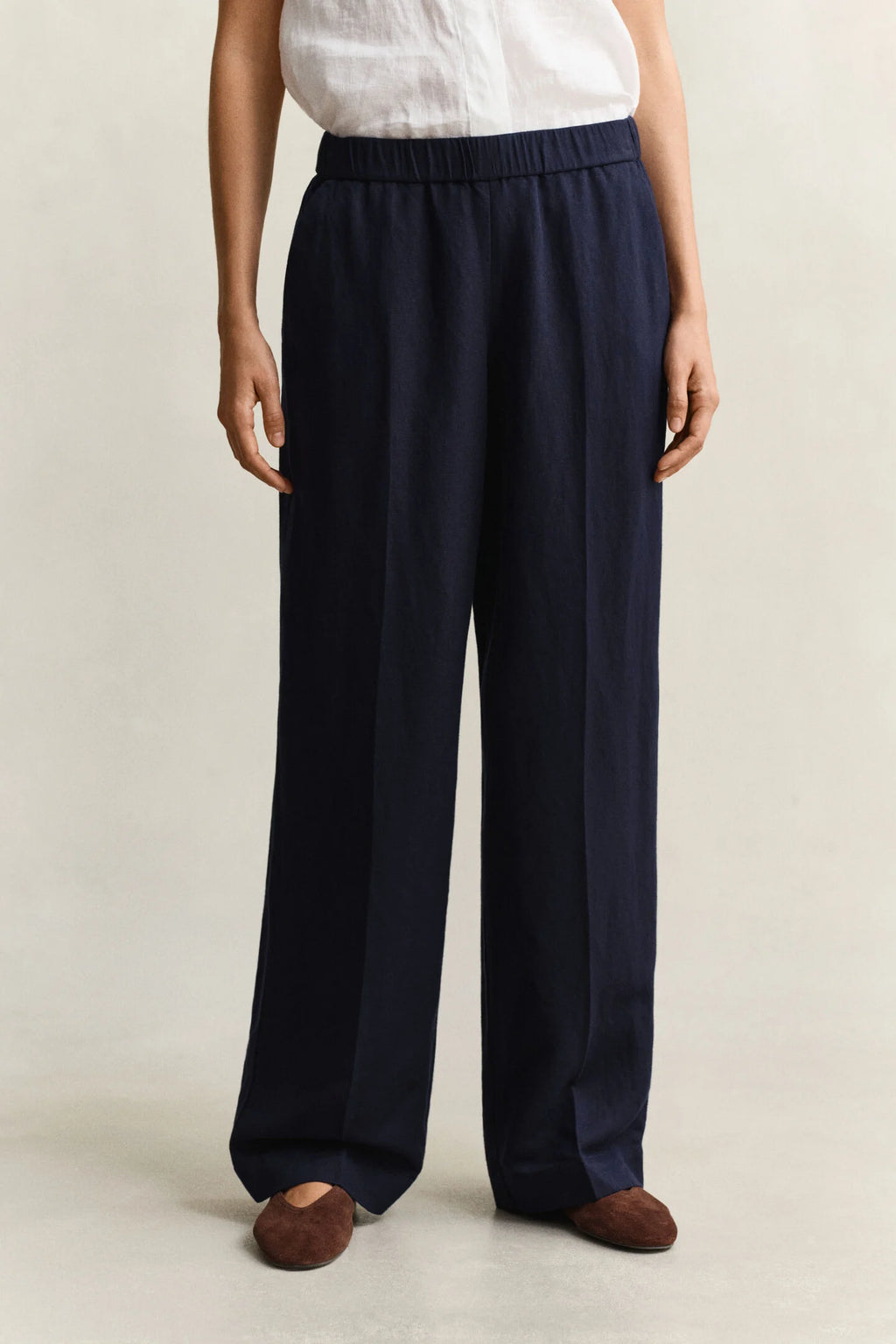 The Navy Linen Trousers