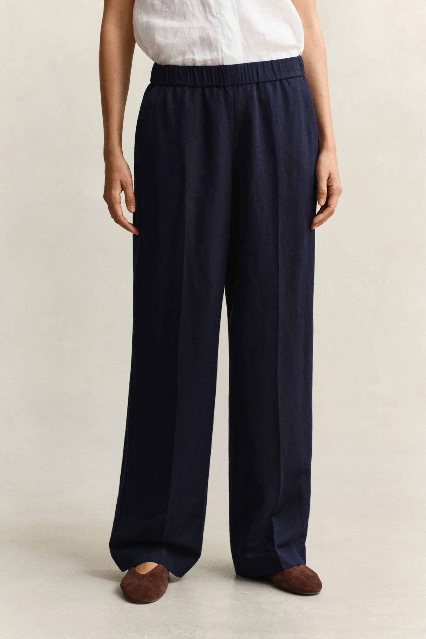 The Navy Linen Trousers