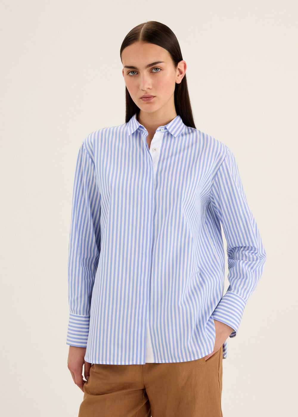 Long Sleeve Shirt with Pleats