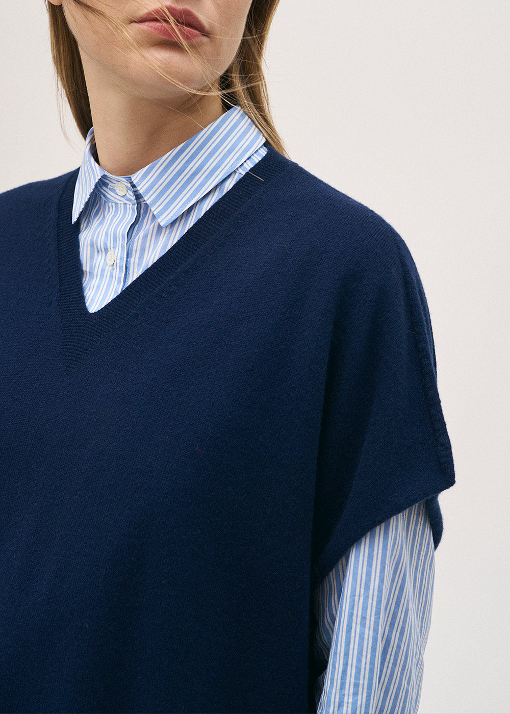 Th Classic Navy Sleeveless Boxy Knit