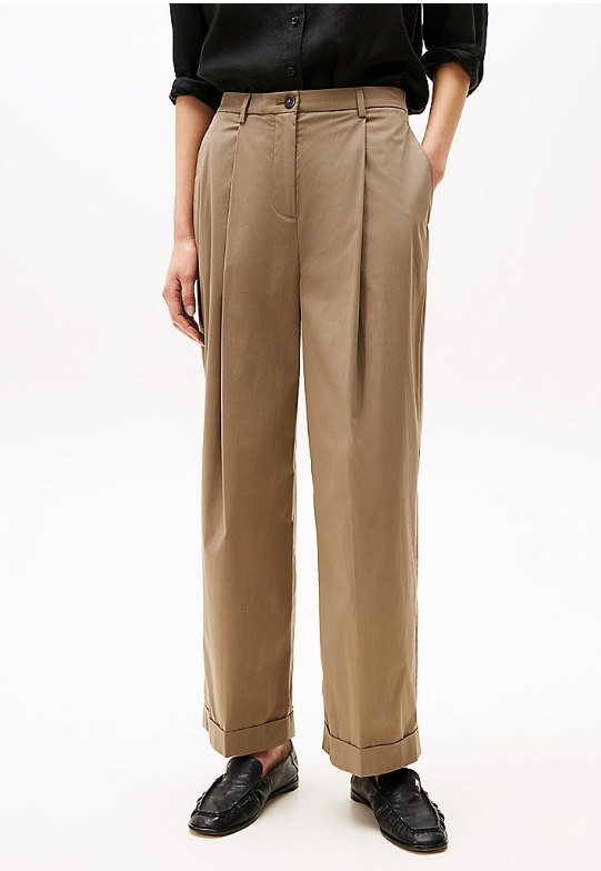 Lightweight Relaxed Straight Leg Chinos