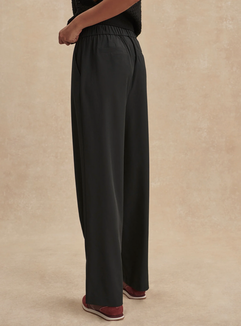 The Kayson Black Wide Leg Pant 29.5"