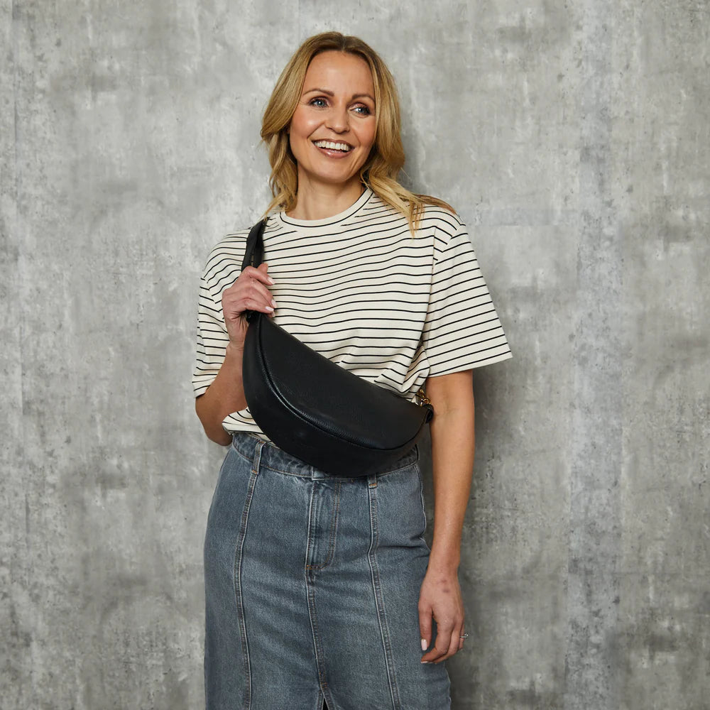 Hobo Style Black Bag