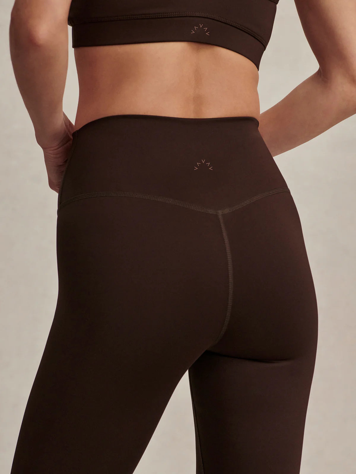 The Assure High-Rise Coffee Bean Legging 25"