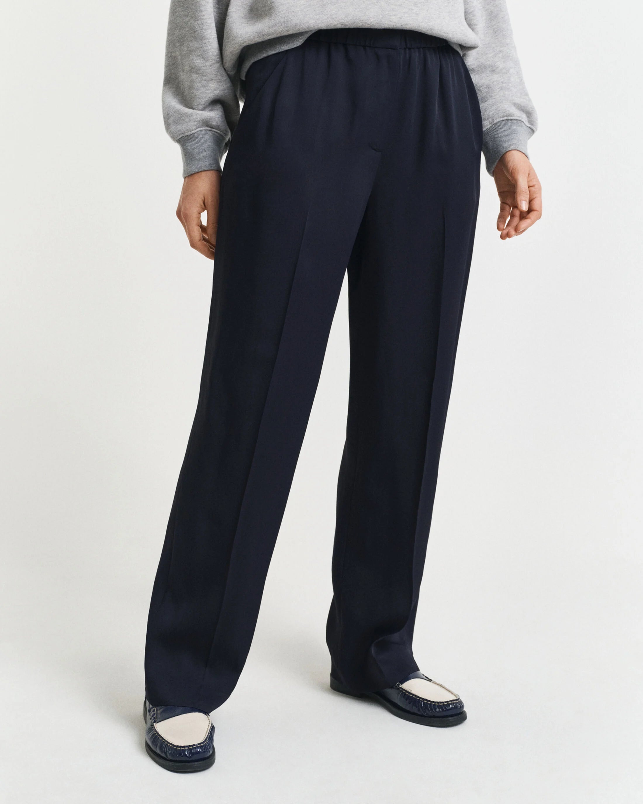 The Navy Fluid Pants