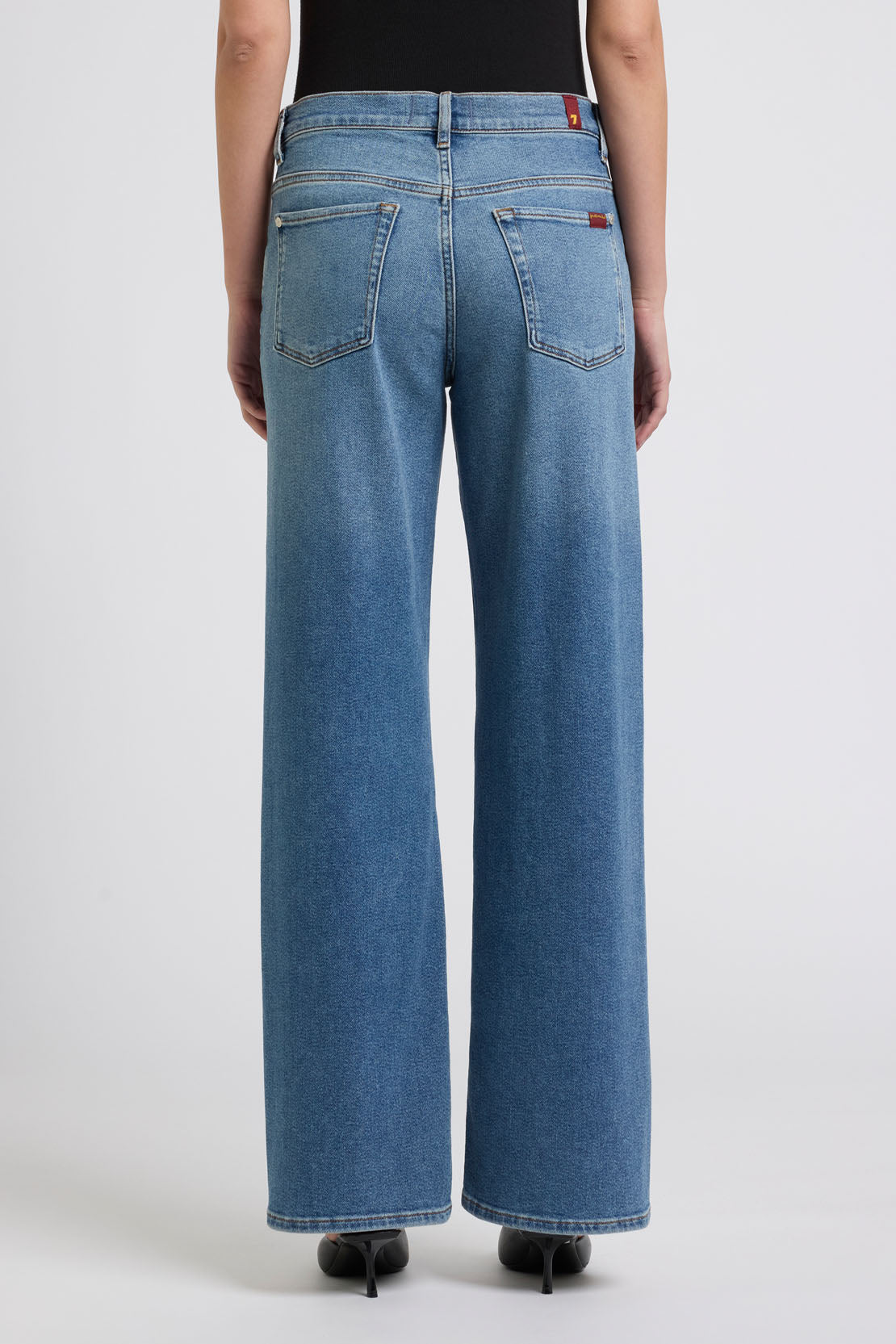 The STOVEPIPE Straight Oceanstone Wide Jeans