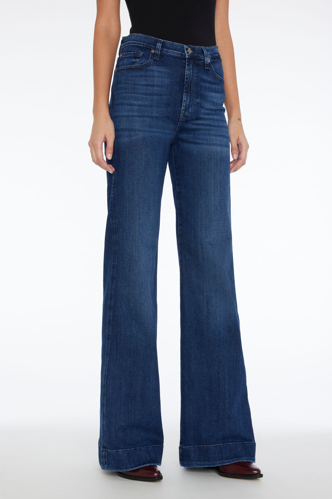 The MODERN DOJO Soho Dark Wide Jeans